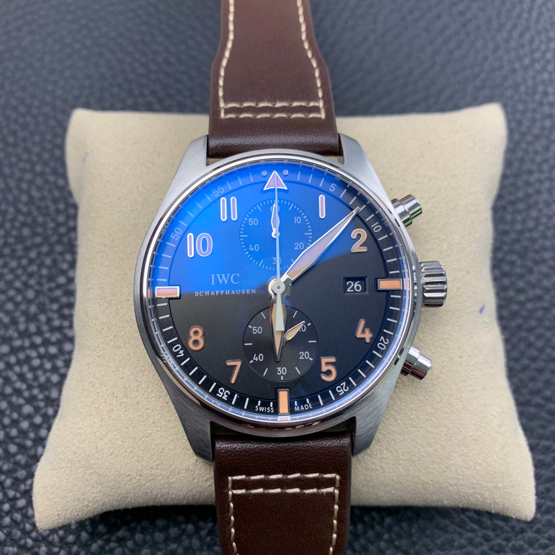 World Pilot 43 Series IW387808 World Pilot 43 Series IW387808