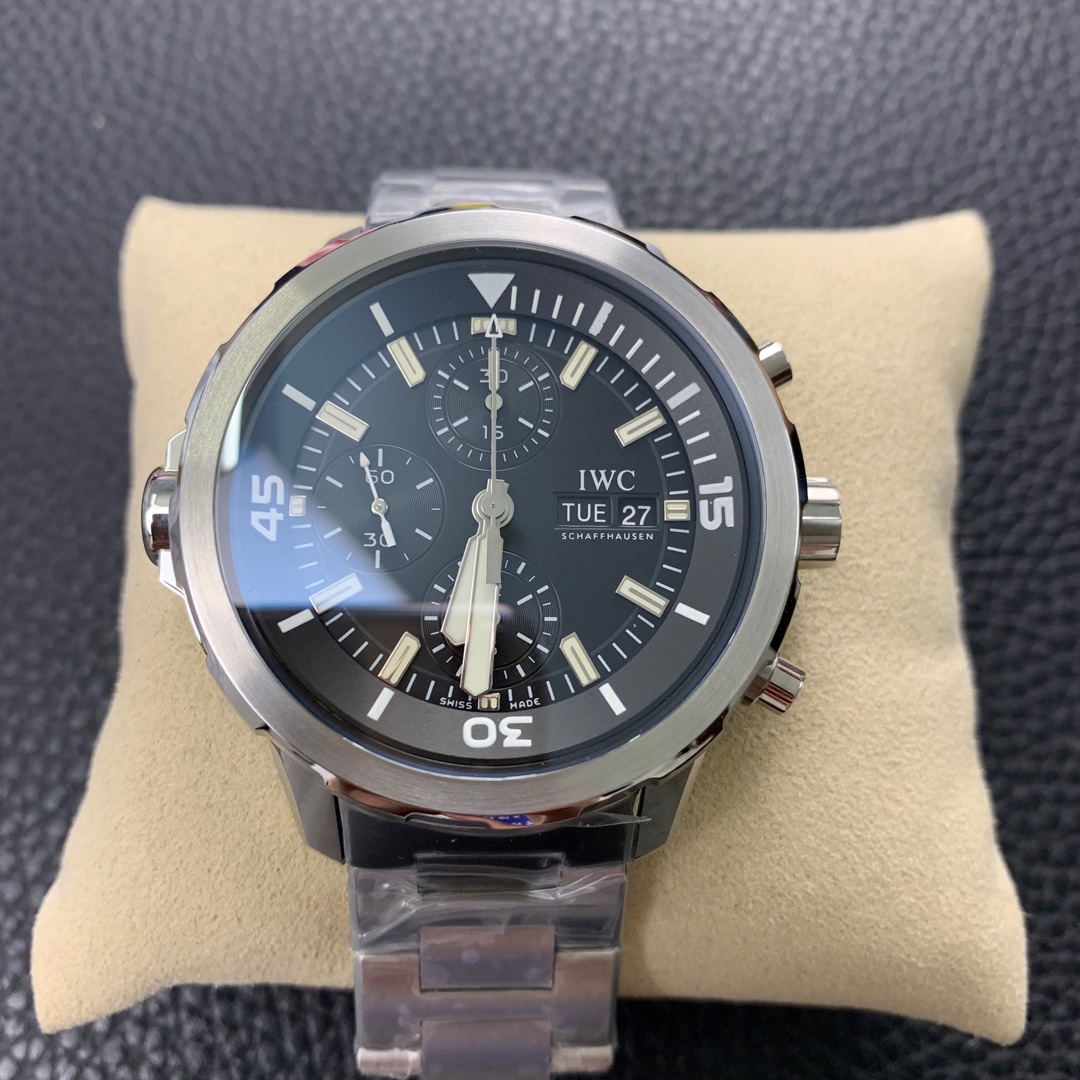 Universal Ocean Hour 44 Series IW376804 Watch Universal Ocean Hour 44 Series IW376804 Watch