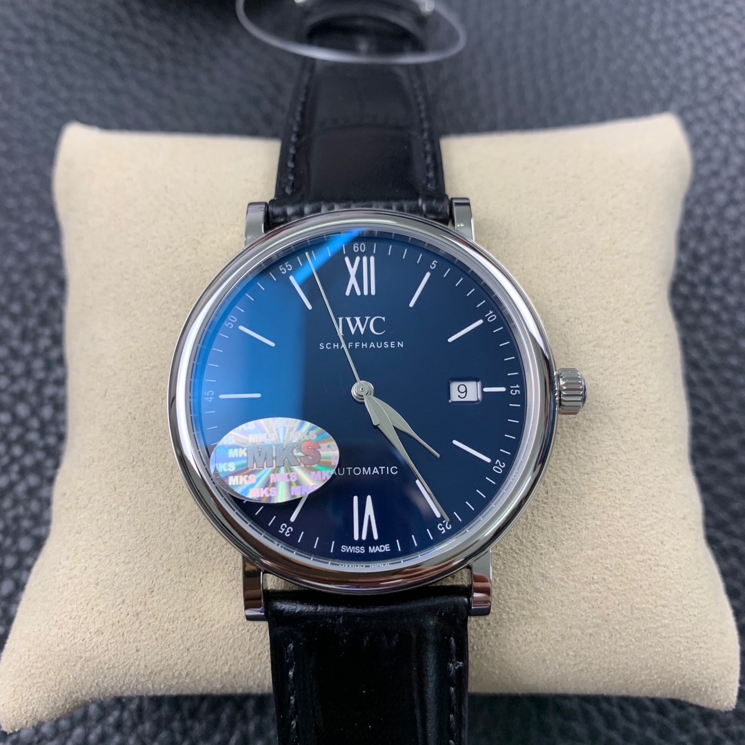 Universal Watch Berto Fino 40 Series Mechanical Watch Universal Watch Berto Fino 40 Series Mechanical Watch