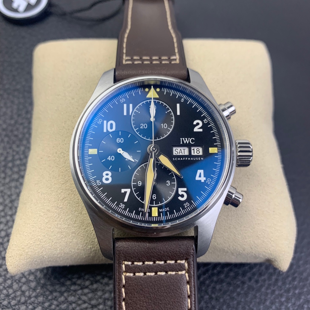 Universal Pilot 41 Series Bronze Spitfire Fighter Universal Pilot 41 Series Bronze Spitfire Fighter