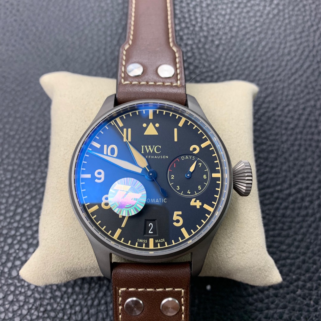 Universal Pilot 46 Series IW501004 Automatic Mechanical Watch Universal Pilot 46 Series IW501004 Automatic Mechanical Watch