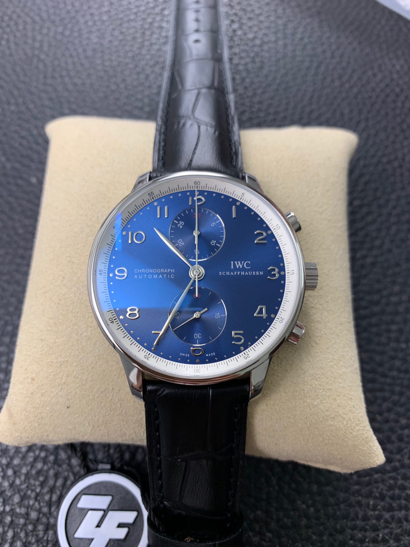 Universal Portugal 41 Series Classic Men’s Watch Universal Portugal 41 Series Classic Men’s Watch