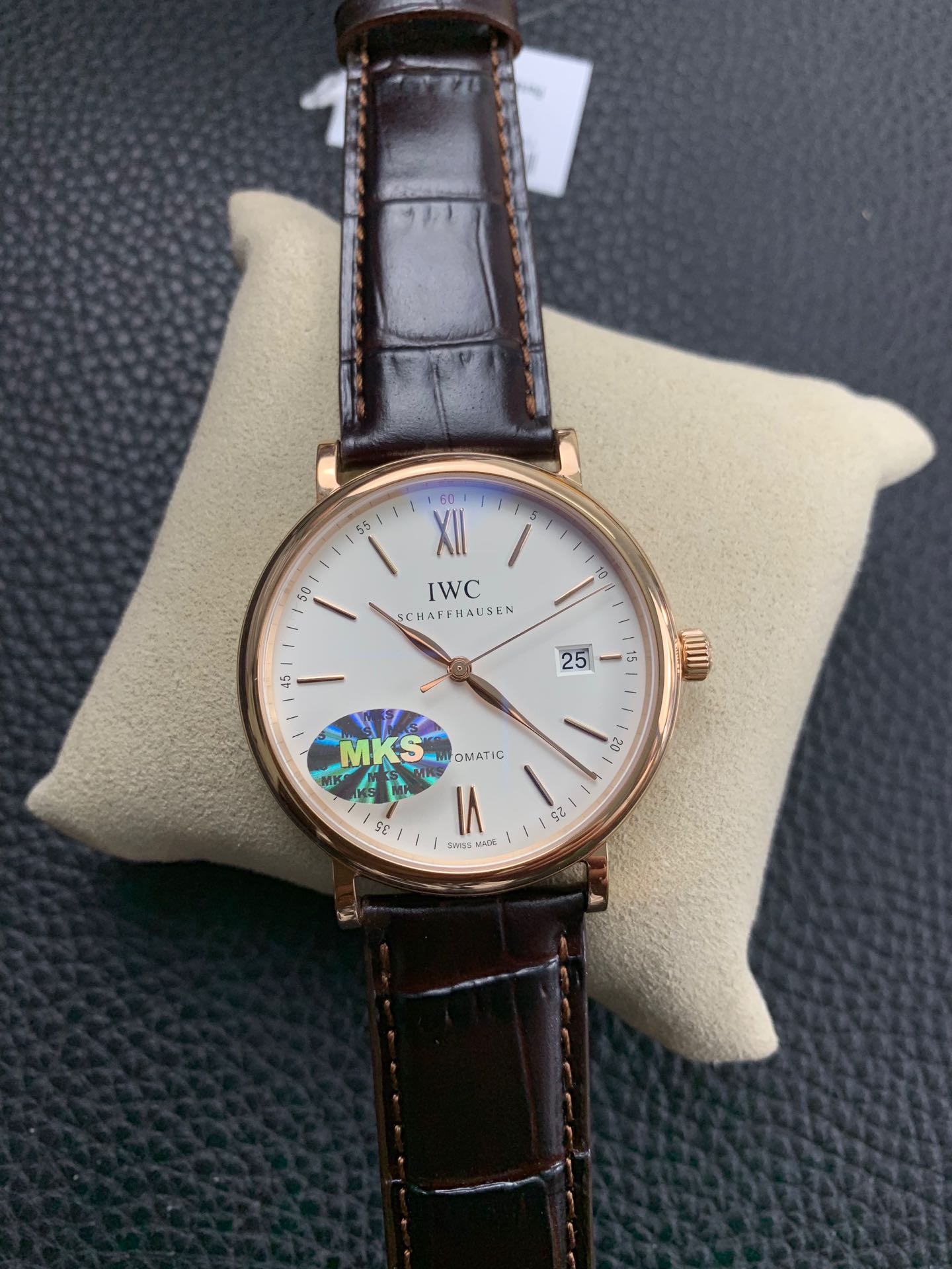 Universal Watch Berto Fino 40 Series Mechanical Watch Universal Watch Berto Fino 40 Series Mechanical Watch