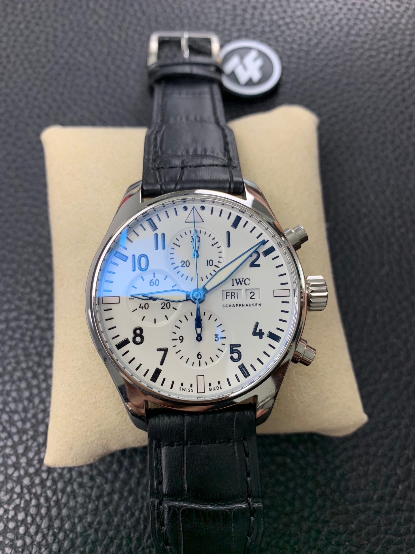 Universal Pilot 43 Series Spitfire Fighter Universal Pilot 43 Series Spitfire Fighter