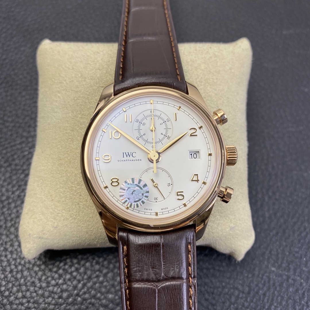 Universal Portugal 42 Series Mechanical Watch Universal Portugal 42 Series Mechanical Watch