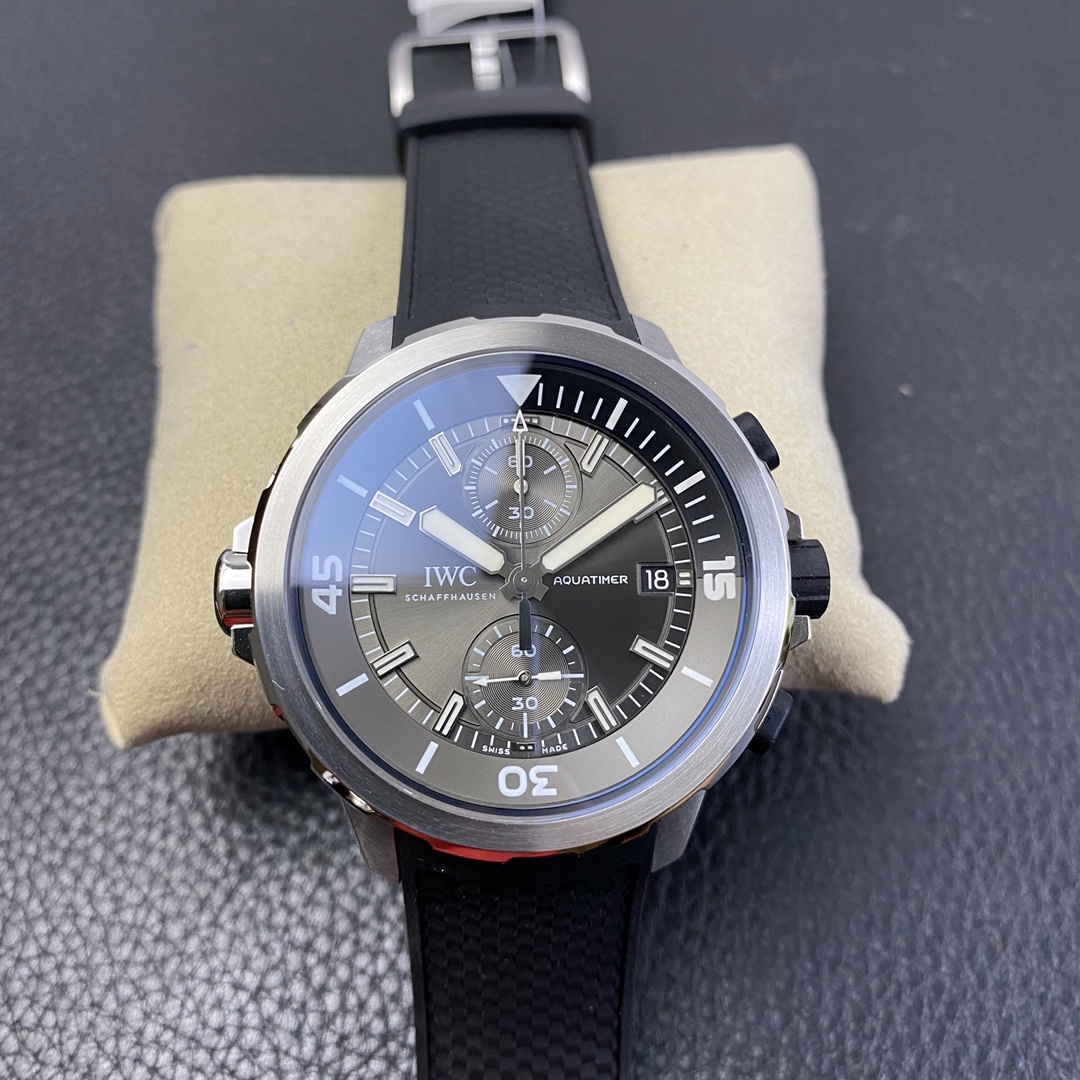 Universal Ocean Hour 44 Series IW379506Watch Universal Ocean Hour 44 Series IW379506Watch