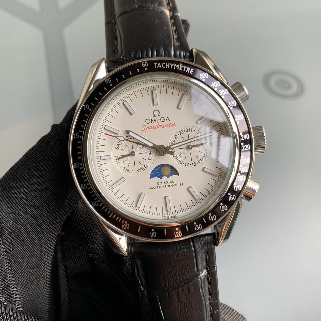 Omega Speedmaster Moonphase Chronometer 30430445201001 Automatic Mechanical Men’s Watch Omega Speedmaster Moonphase Chronometer 30430445201001 Automatic Mechanical Men’s Watch