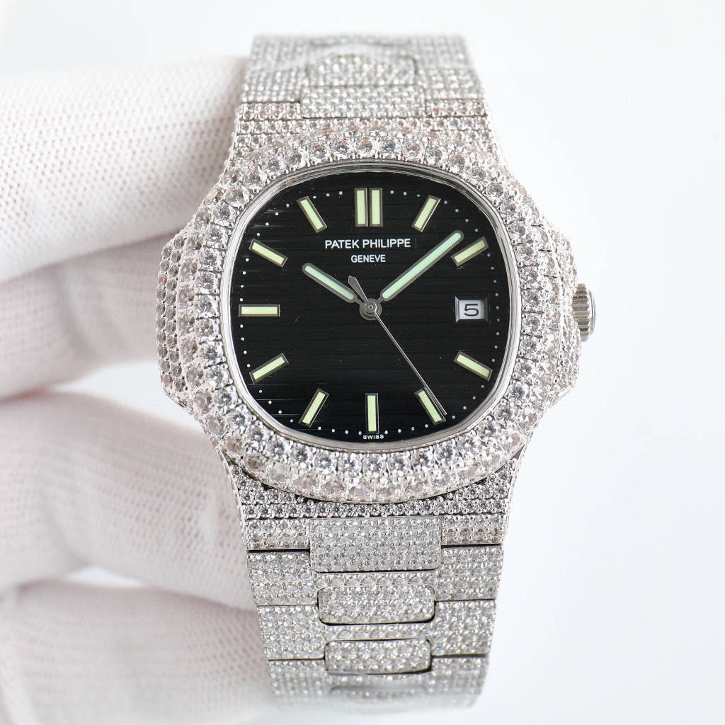 Patek Philippe Nautilus 5711 Platinum Watch Patek Philippe Nautilus 5711 Platinum Watch