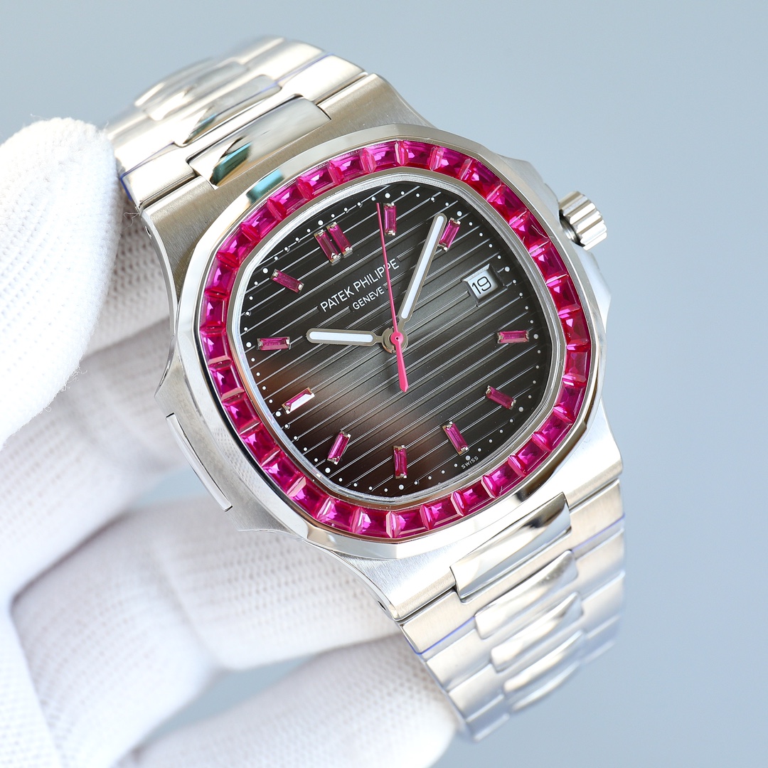 Patek Philippe Elegant Sports Series 5711/1A Nautilus Watch Patek Philippe Elegant Sports Series 5711/1A Nautilus Watch