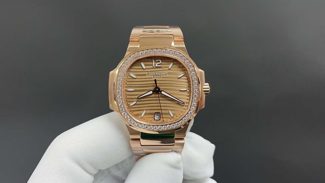 Patek Philippe Elegant and Sporty Nautilus Ladies PP7118 Watch Patek Philippe Elegant and Sporty Nautilus Ladies PP7118 Watch
