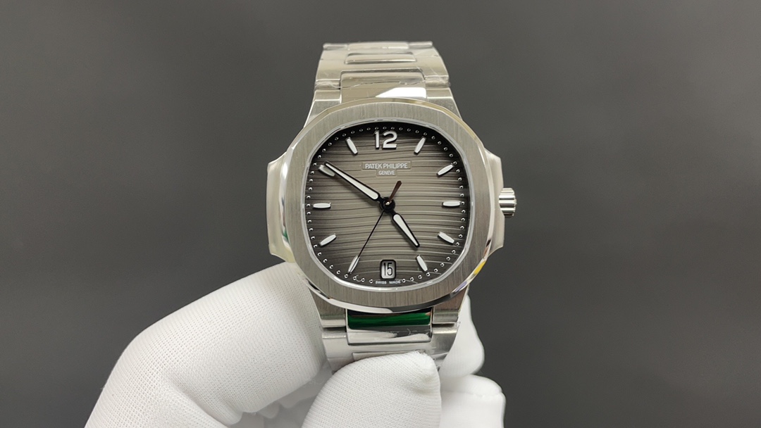 Patek Philippe Elegant and Sporty Nautilus Ladies PP7118 Watch Patek Philippe Elegant and Sporty Nautilus Ladies PP7118 Watch