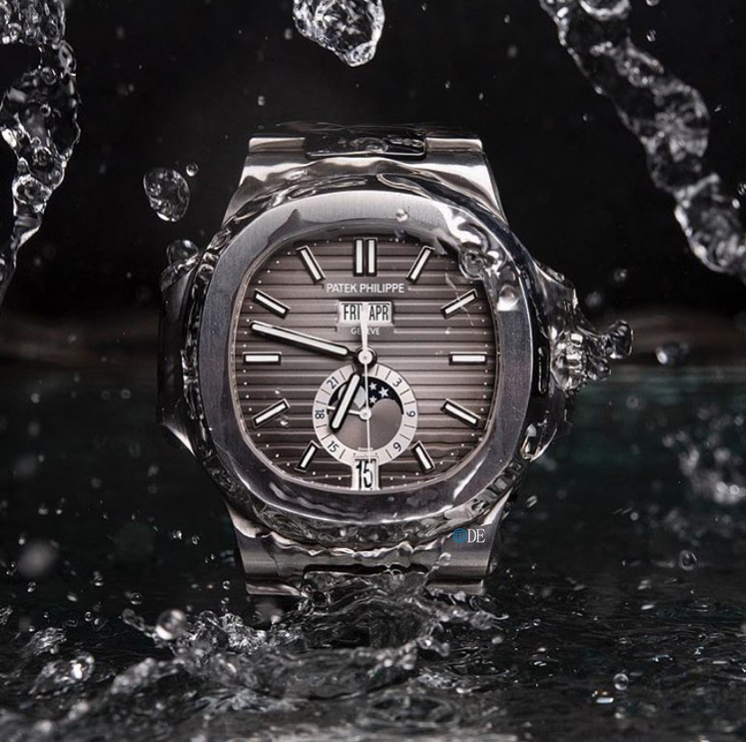 Patek Philippe Elegant Sports Nautilus Series (Parrot Fish) 5726 Annual Calendar Watch Patek Philippe Elegant Sports Nautilus Series (Parrot Fish) 5726 Annual Calendar Watch