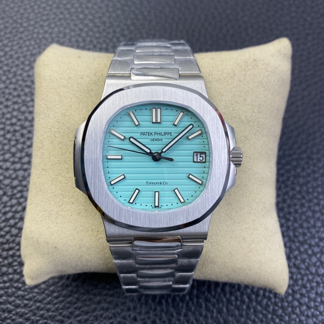 Patek Philippe Nautilus 5712 Multi-function Watch Patek Philippe Nautilus 5712 Multi-function Watch