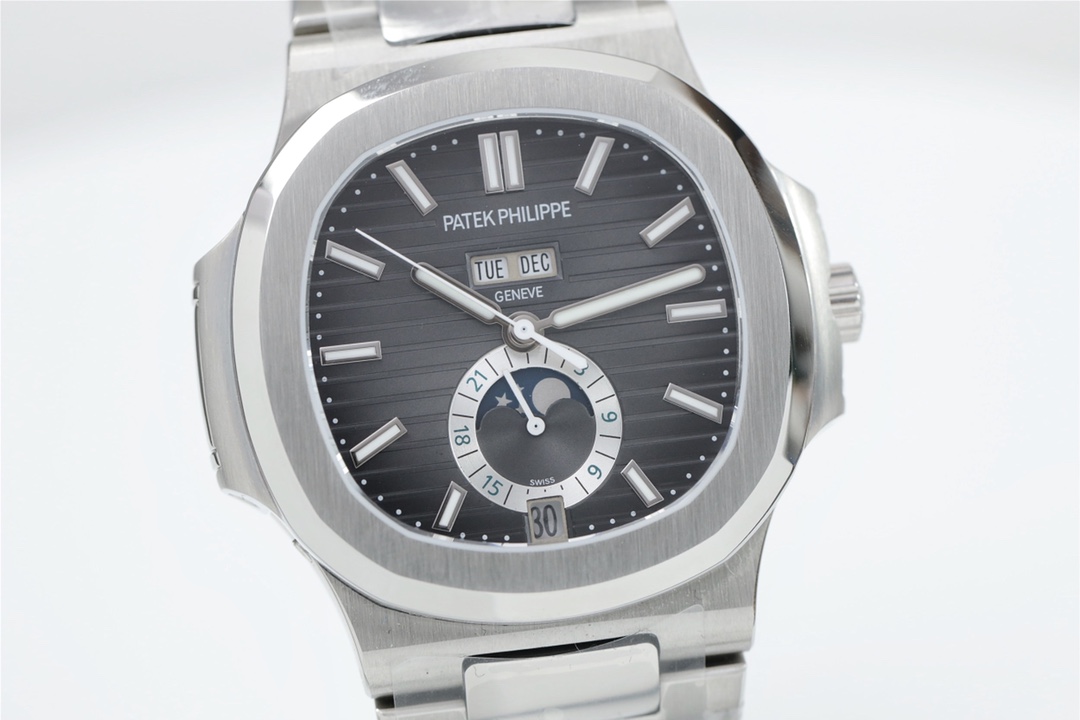 Patek Philippe Nautilus Series (5726) Annual Calendar Watch Patek Philippe Nautilus Series (5726) Annual Calendar Watch