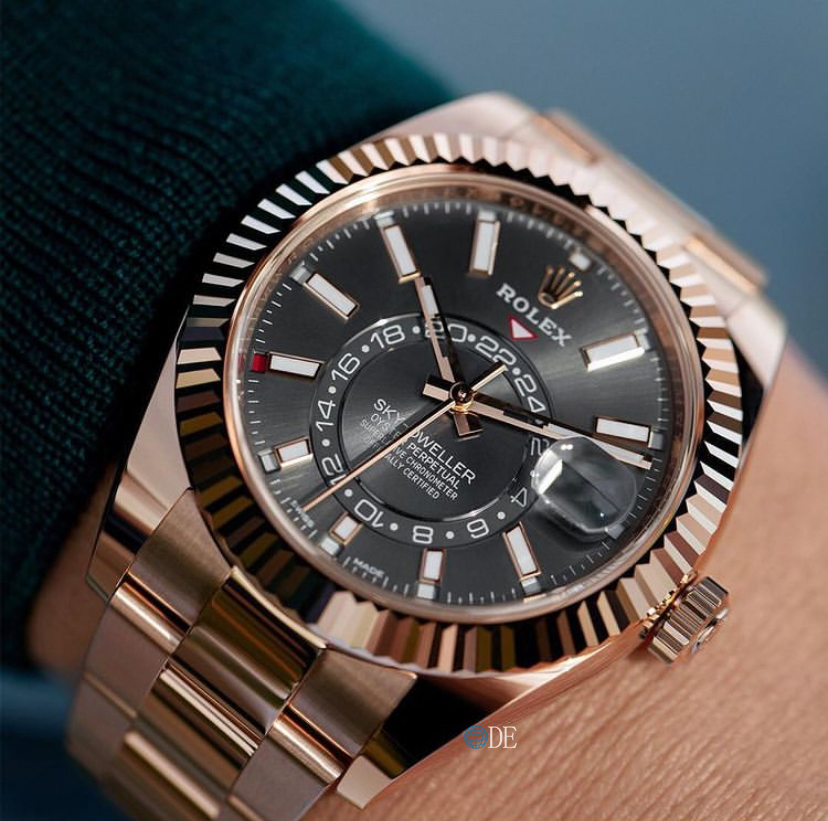 Rolex Sky-Dweller Rolex Sky-Dweller