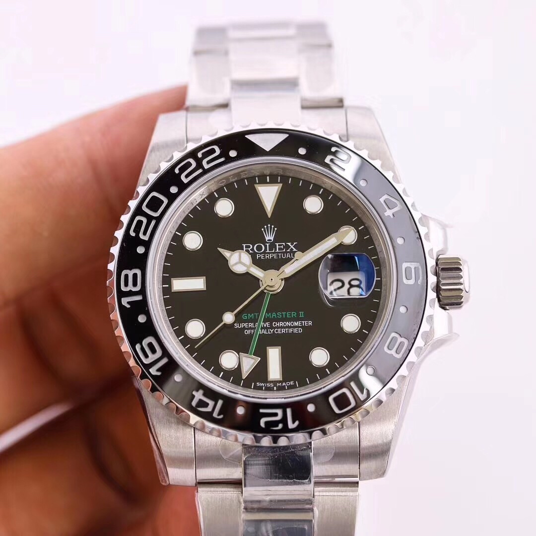 The Rolex Submariner series, black and green water ghost. The Rolex Submariner series, black and green water ghost.