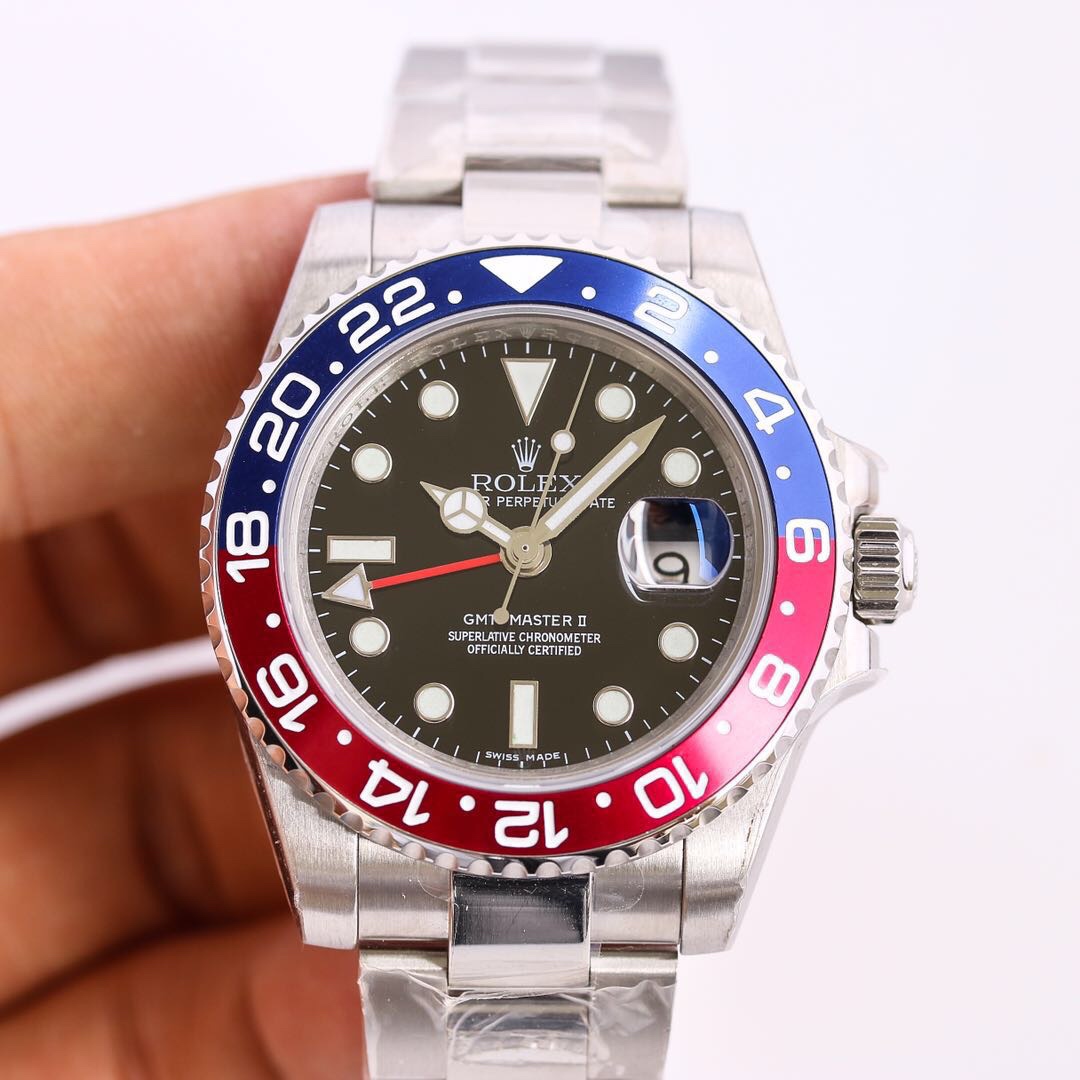 The Rolex Submariner series, black and green water ghost. The Rolex Submariner series, black and green water ghost.