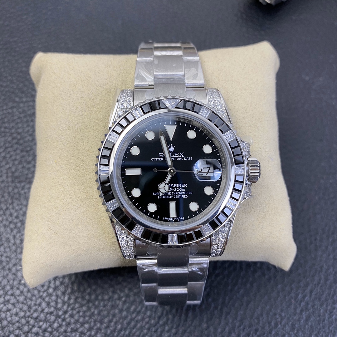 Rolex Submariner Series, Custom High-End Edition with Diamond Setting Rolex Submariner Series, Custom High-End Edition with Diamond Setting