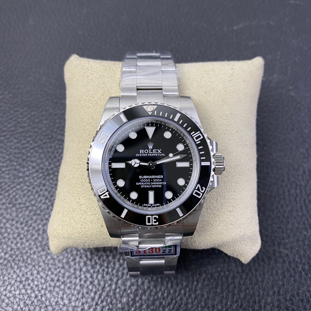 Rolex Submariner “Green Hulk” 40 Series, Custom Edition with 3130 Movement Rolex Submariner “Green Hulk” 40 Series, Custom Edition with 3130 Movement