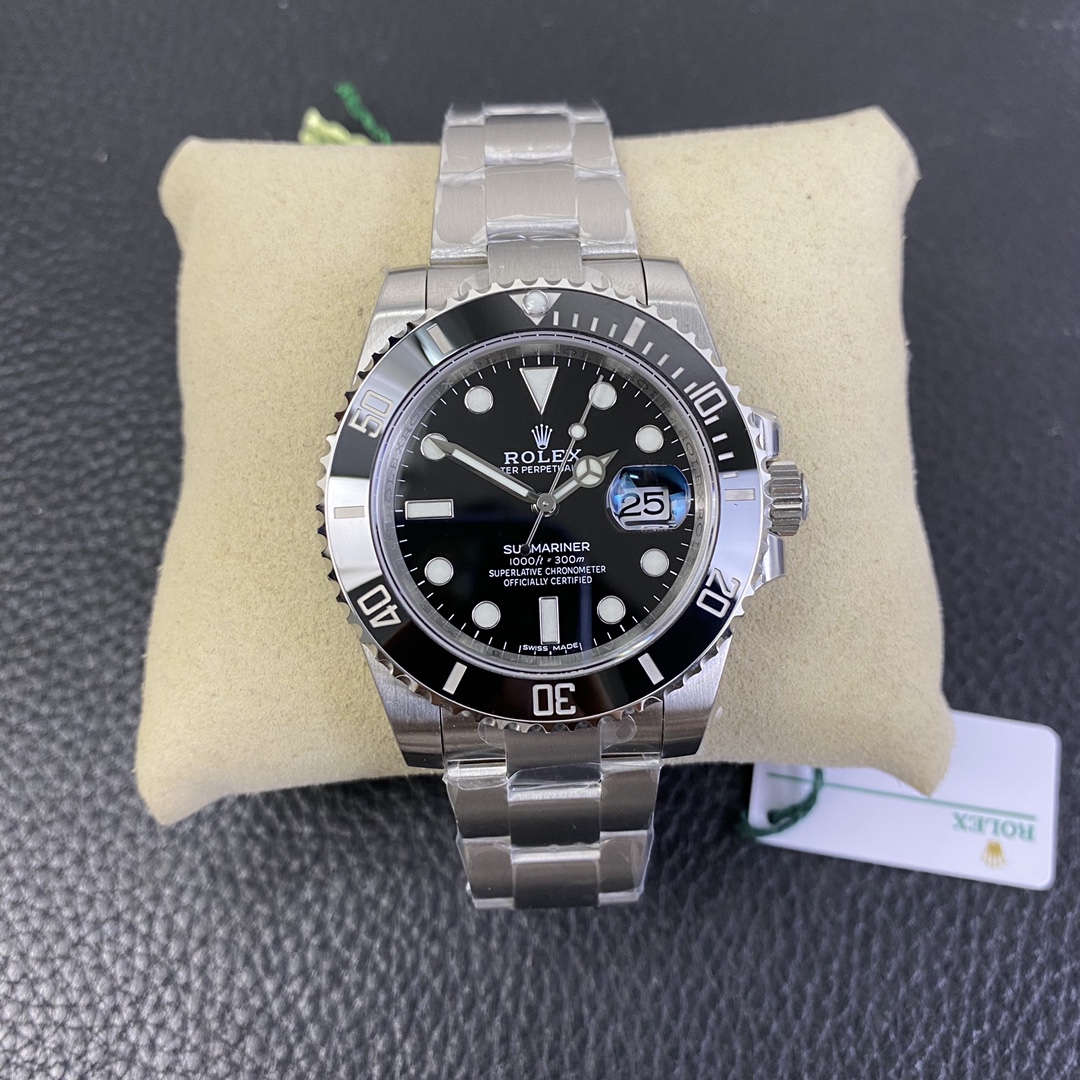 Rolex Submariner “Hulk” 40 Series, SUB Classic Black/Gold Watch Rolex Submariner “Hulk” 40 Series, SUB Classic Black/Gold Watch