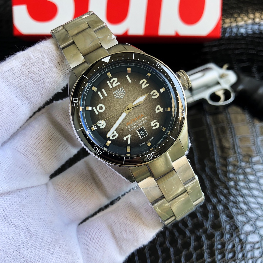 TAG Heuer Autavia Series Wristwatch TAG Heuer Autavia Series Wristwatch