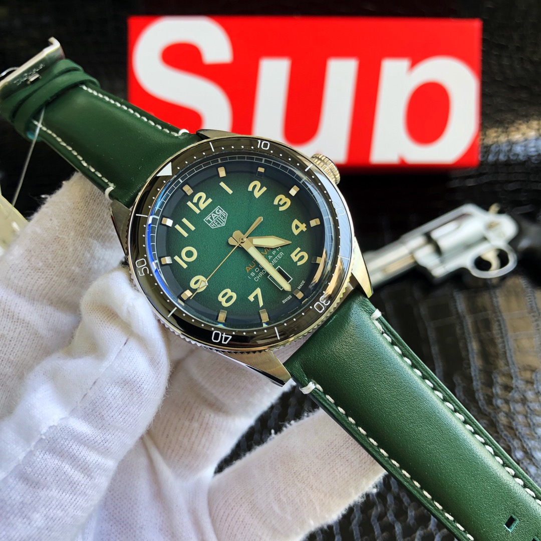 TAG Heuer Autavia Series Wristwatch TAG Heuer Autavia Series Wristwatch