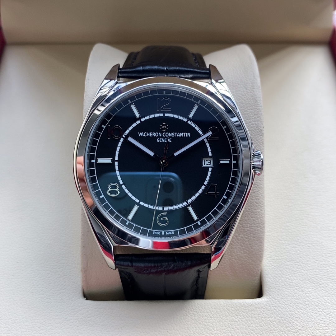 Vacheron Constantin Quai de l’Ile Collection Men’s Luxury Watch Vacheron Constantin Quai de l’Ile Collection Men’s Luxury Watch