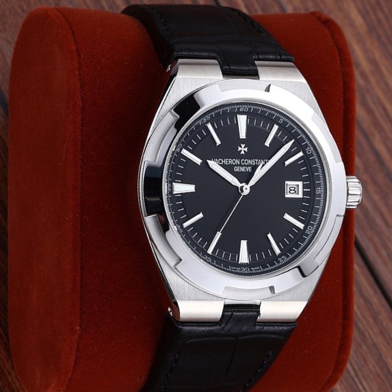 Vacheron Constantin Overseas Collection Men’s 3-Hand Mechanical Wristwatch Vacheron Constantin Overseas Collection Men’s 3-Hand Mechanical Wristwatch