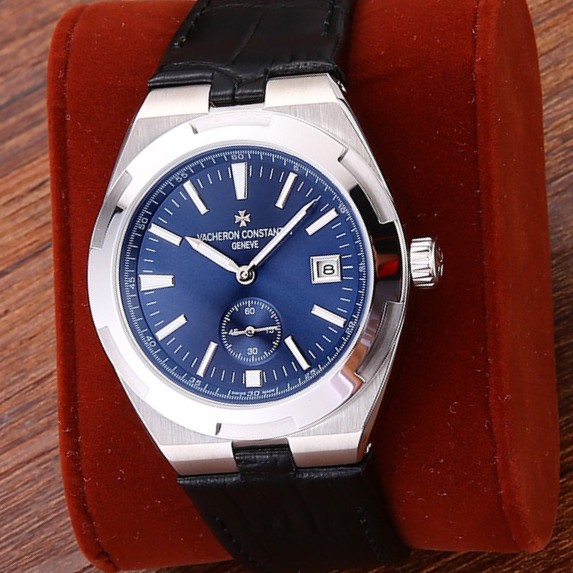 Vacheron Constantin Overseas Collection Men’s 2-Hand Semi-Mechanical Wristwatch Vacheron Constantin Overseas Collection Men’s 2-Hand Semi-Mechanical Wristwatch