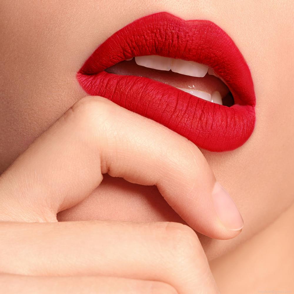 Batom Cremoso Matte Lancôme L'Absolu Rouge Drama Matte Attrape-Coeur 505 3,4 g Batom Cremoso Matte Lancôme L'Absolu Rouge Drama Matte Attrape-Coeur 505 3,4 g