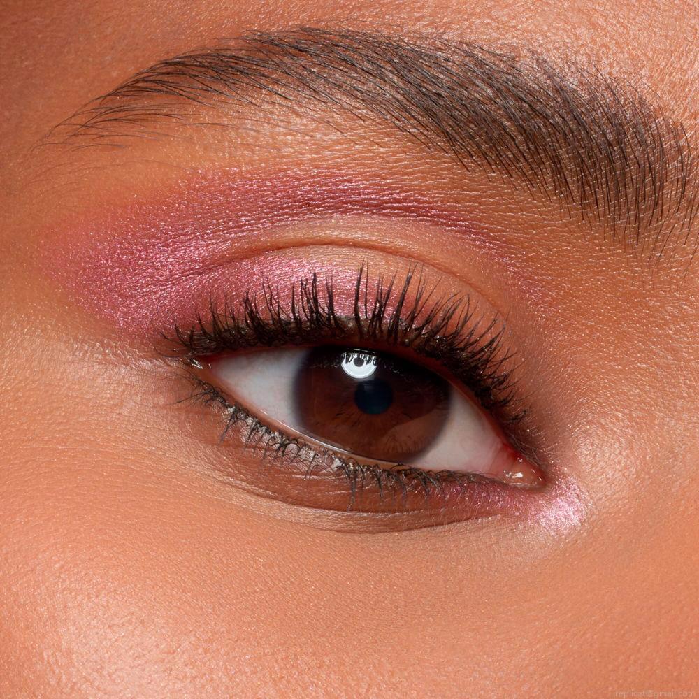 Sombra Em Bastão Essence Blend & Line 02 Oh My Ruby 1,8 g Sombra Em Bastão Essence Blend & Line 02 Oh My Ruby 1,8 g