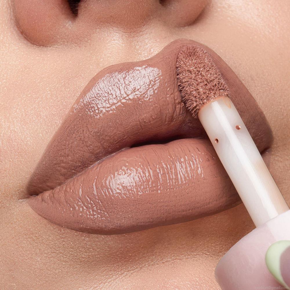 Gloss Labial Líquido Matte Bruna Tavares BT Gloss Denise 6 ml Gloss Labial Líquido Matte Bruna Tavares BT Gloss Denise 6 ml