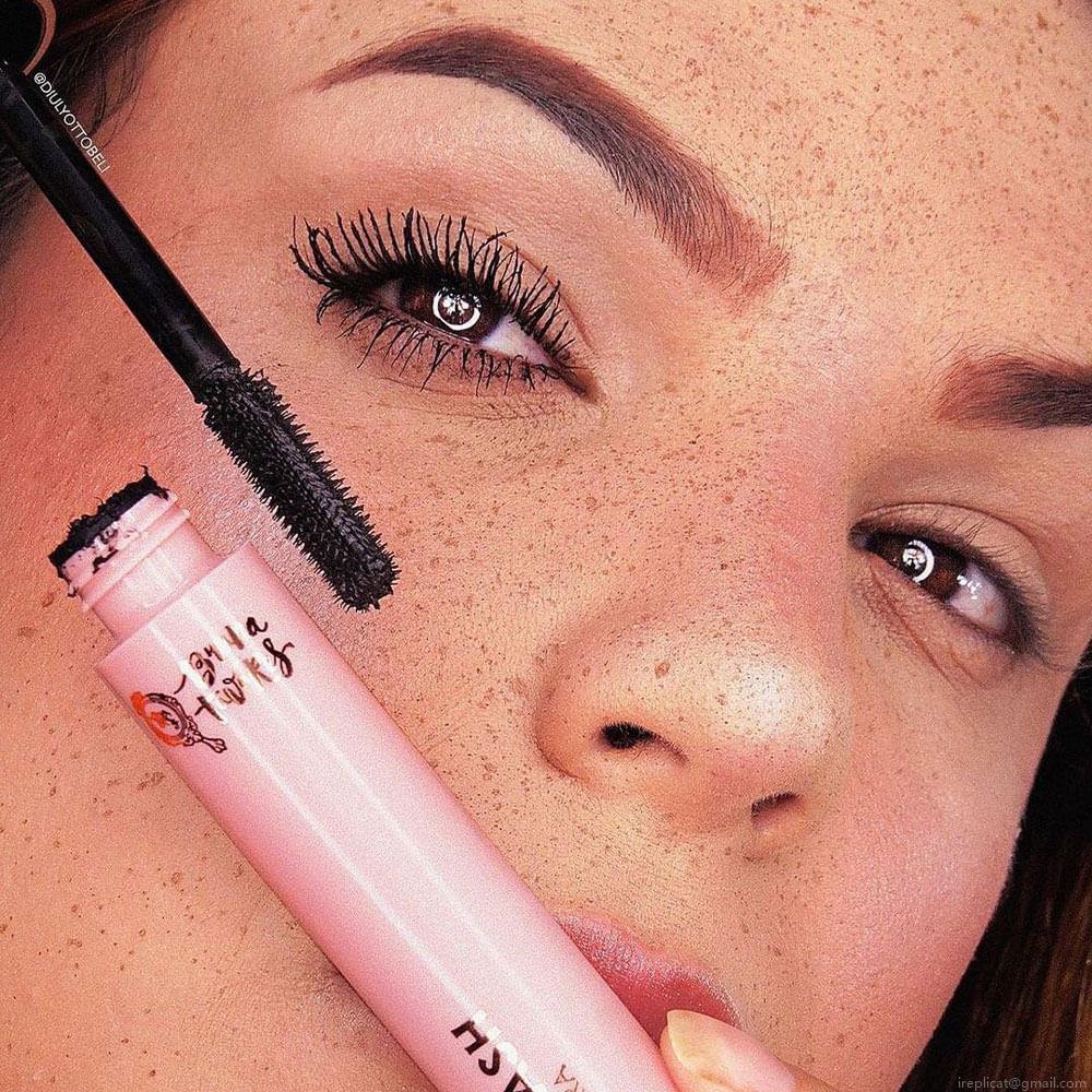 Máscara para Cílios Volume Curvado Bruna Tavares BT BigLash Preto 8 g Máscara para Cílios Volume Curvado Bruna Tavares BT BigLash Preto 8 g