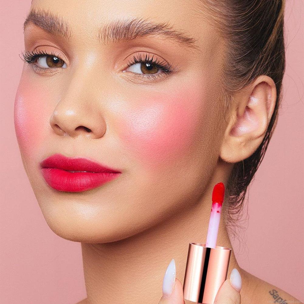 Batom Mousse Semi Matte Bruna Tavares BT Plush Ruby 6 g Batom Mousse Semi Matte Bruna Tavares BT Plush Ruby 6 g