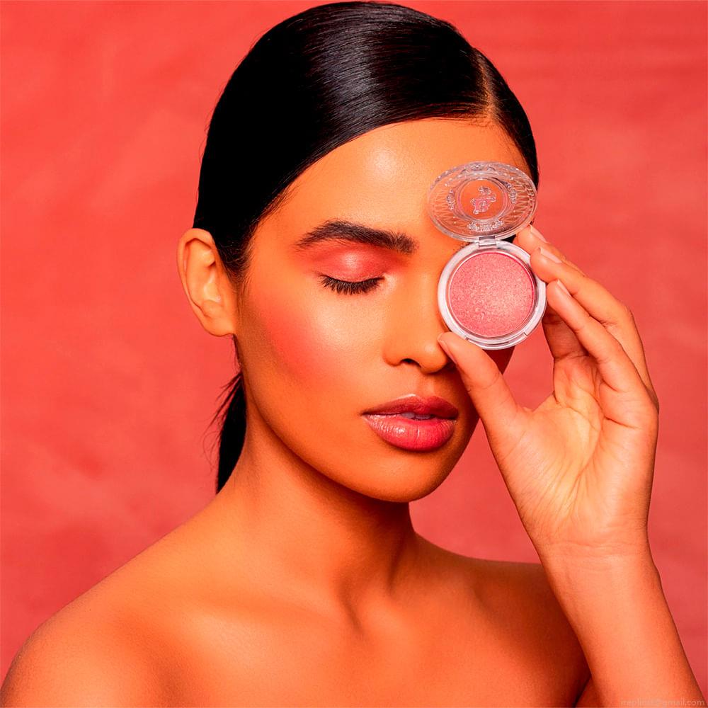 Blush Compacto em Pó Bruna Tavares BT Shimmer Malibu 5 g Blush Compacto em Pó Bruna Tavares BT Shimmer Malibu 5 g