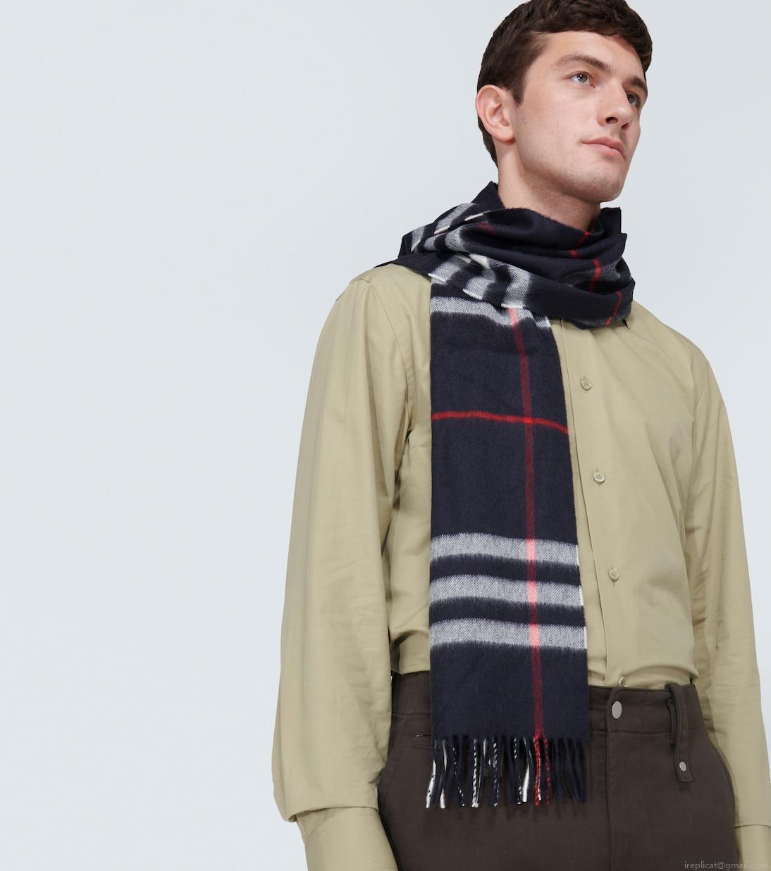 BurberryClassic Check cashmere scarf BurberryClassic Check cashmere scarf