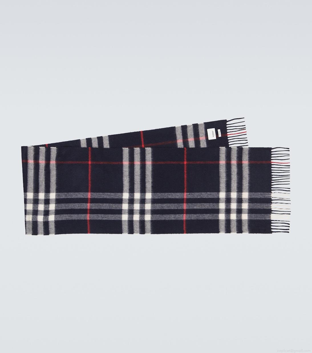 BurberryClassic Check cashmere scarf BurberryClassic Check cashmere scarf
