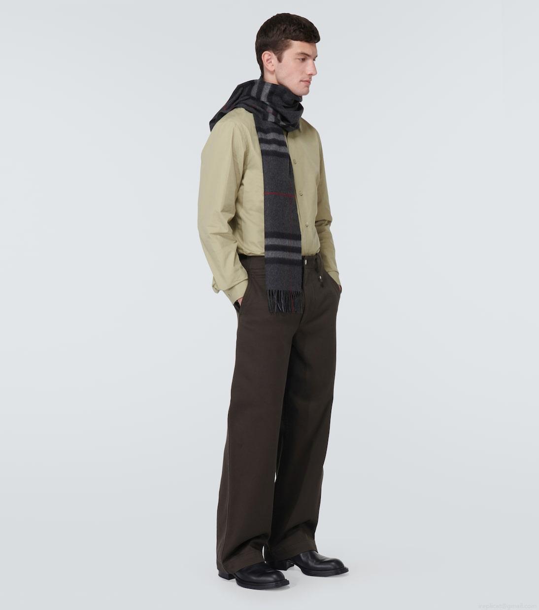 BurberryClassic Check cashmere scarf BurberryClassic Check cashmere scarf