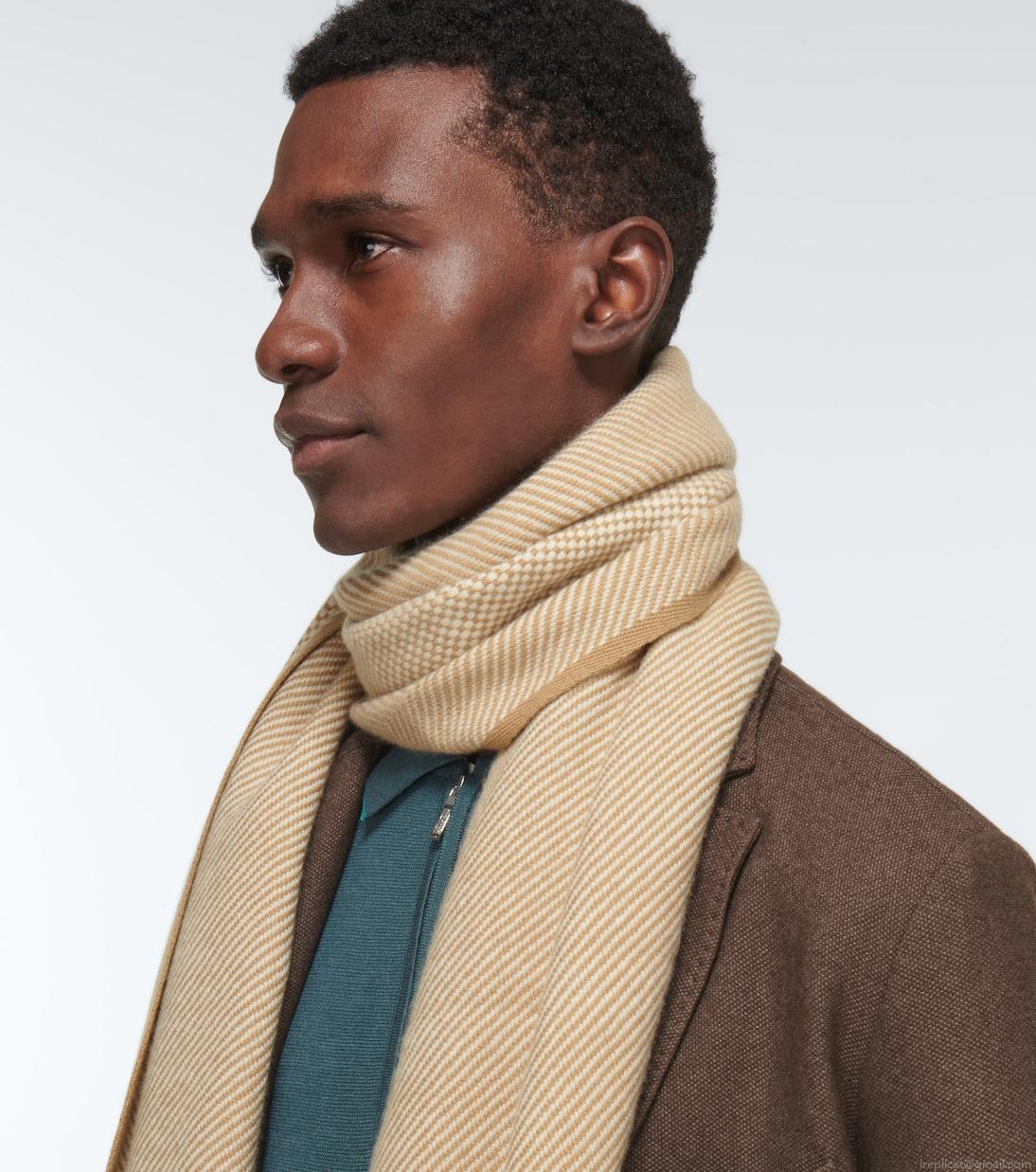 Loro PianaCashmere scarf Loro PianaCashmere scarf