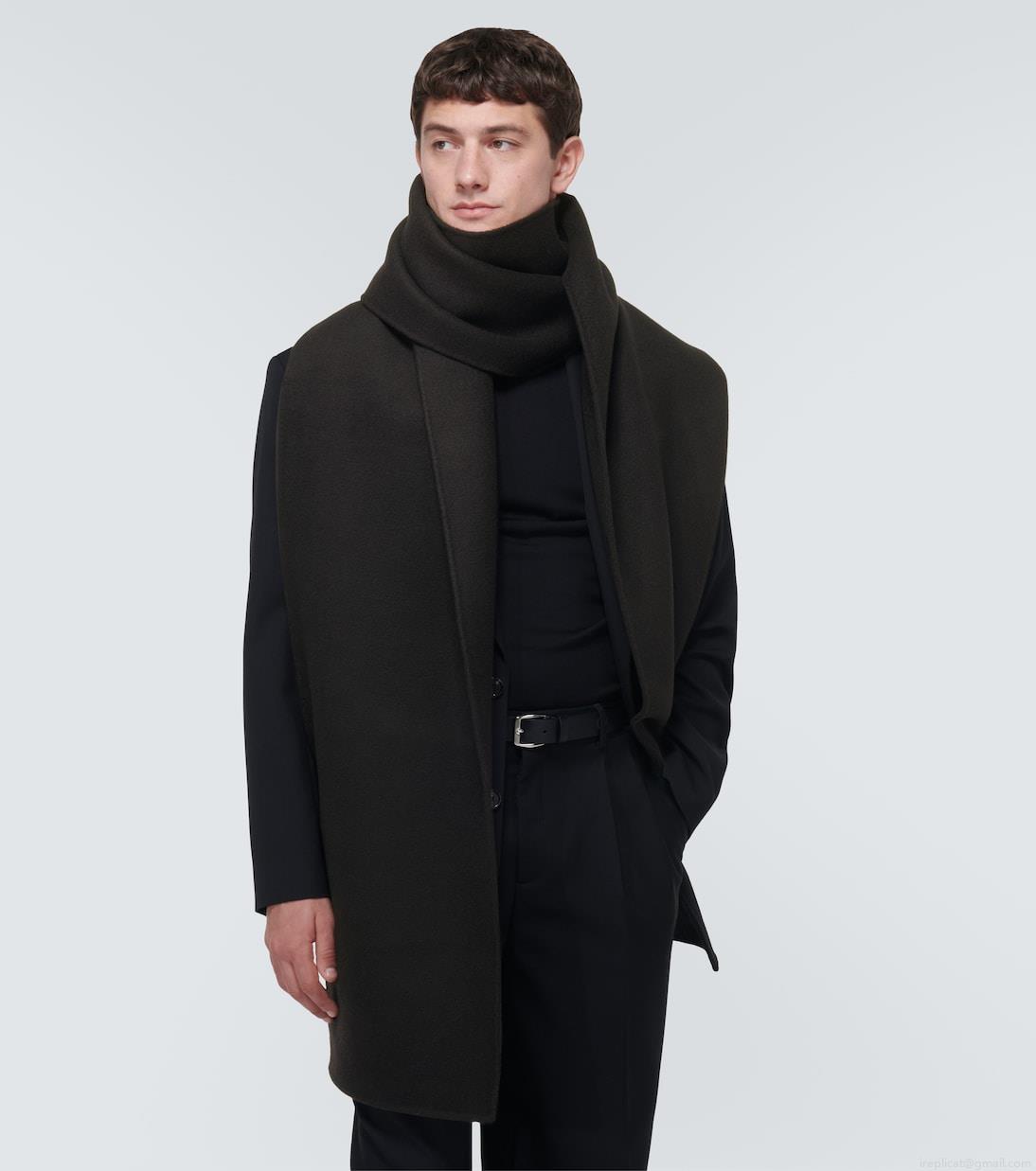 The RowGordie cashmere scarf The RowGordie cashmere scarf