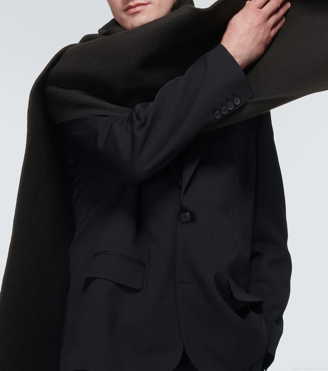 The RowGordie cashmere scarf The RowGordie cashmere scarf