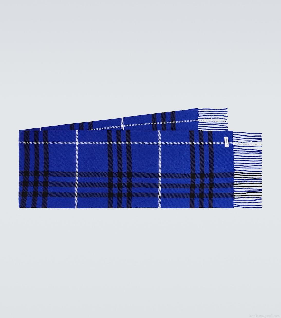 BurberryBurberry Check wool and cashmere scarf BurberryBurberry Check wool and cashmere scarf