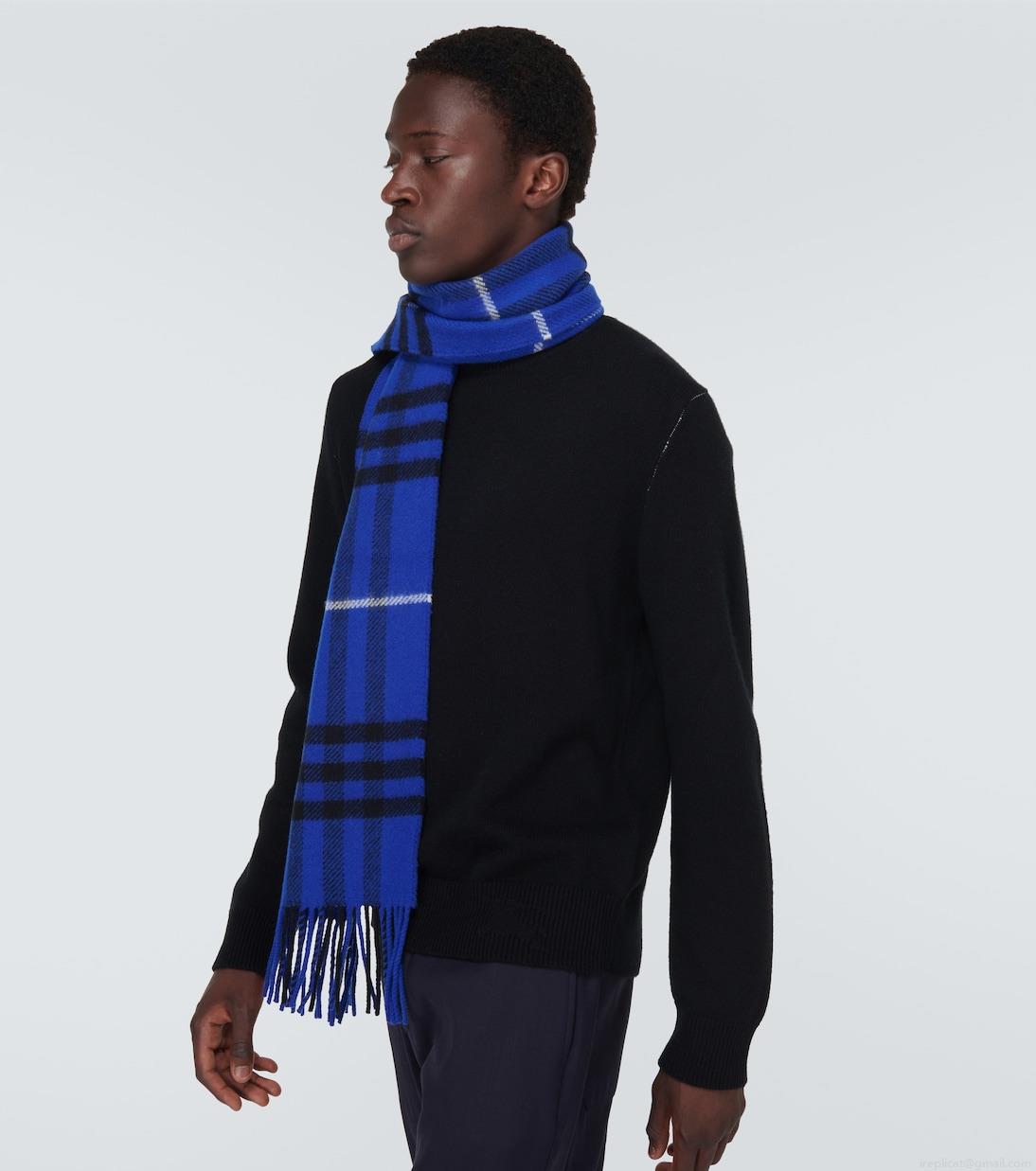 BurberryBurberry Check wool and cashmere scarf BurberryBurberry Check wool and cashmere scarf