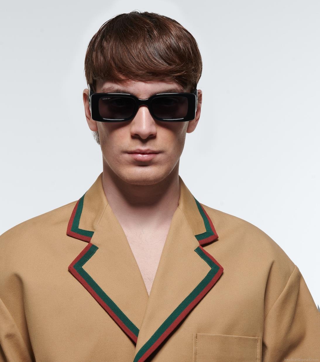 GucciLogo rectangular sunglasses GucciLogo rectangular sunglasses