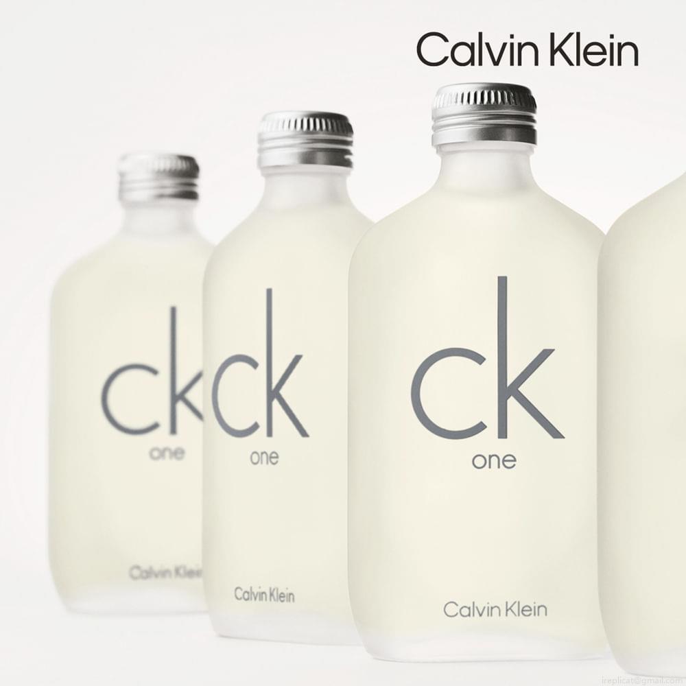 Perfume Calvin Klein CK One Unissex Eau de Toilette 50 ml Perfume Calvin Klein CK One Unissex Eau de Toilette 50 ml