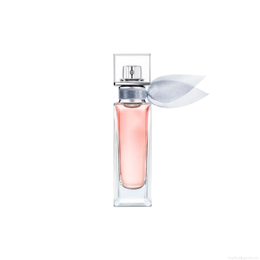 Perfume Lancôme La Vie Est Belle Eau de ParfumFeminino 15 ml Perfume Lancôme La Vie Est Belle Eau de ParfumFeminino 15 ml