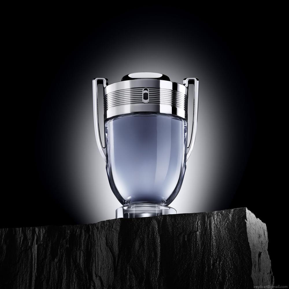 Perfume Paco Rabanne Invictus Masculino Eau de Toilette 15 ml Perfume Paco Rabanne Invictus Masculino Eau de Toilette 15 ml