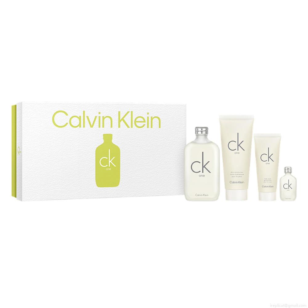 Kit Perfume Calvin Klein Ck One Eau de Toilette Feminino 200 ml + Gel De Banho 100 ml + Loção Corporal 100 ml + Miniatura 15 ml Kit Perfume Calvin Klein Ck One Eau de Toilette Feminino 200 ml + Gel De Banho 100 ml + Loção Corporal 100 ml + Miniatura 15 ml