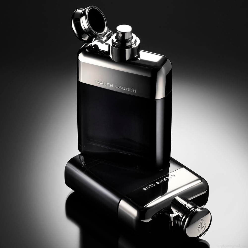 Kit Perfume Ralph Lauren Ralph's Club Masculino Eau de Parfum 100ml + Miniatura 10ml Kit Perfume Ralph Lauren Ralph's Club Masculino Eau de Parfum 100ml + Miniatura 10ml