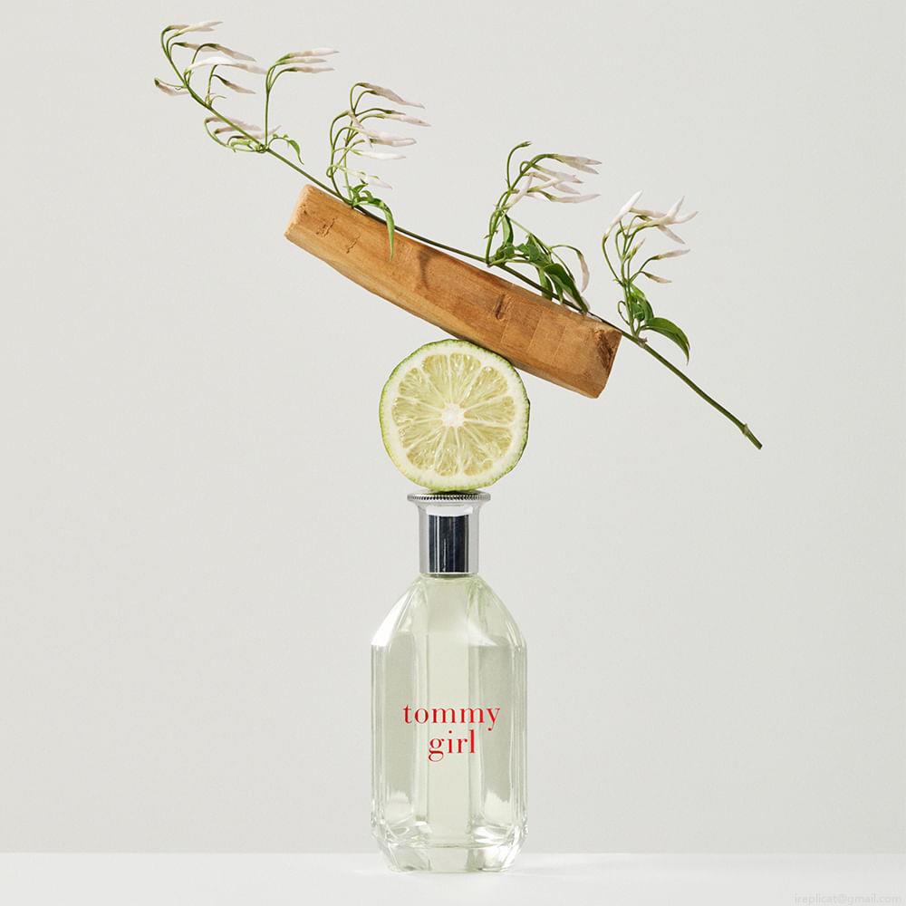 Perfume Tommy Hilfiger Girl Feminino Eau de Toilette 100 ml Perfume Tommy Hilfiger Girl Feminino Eau de Toilette 100 ml